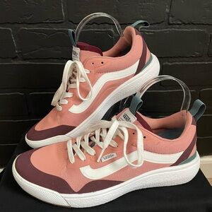 Vans UltraRange EXO women’s size 10 skate shoes. Pop Rose. A-0010